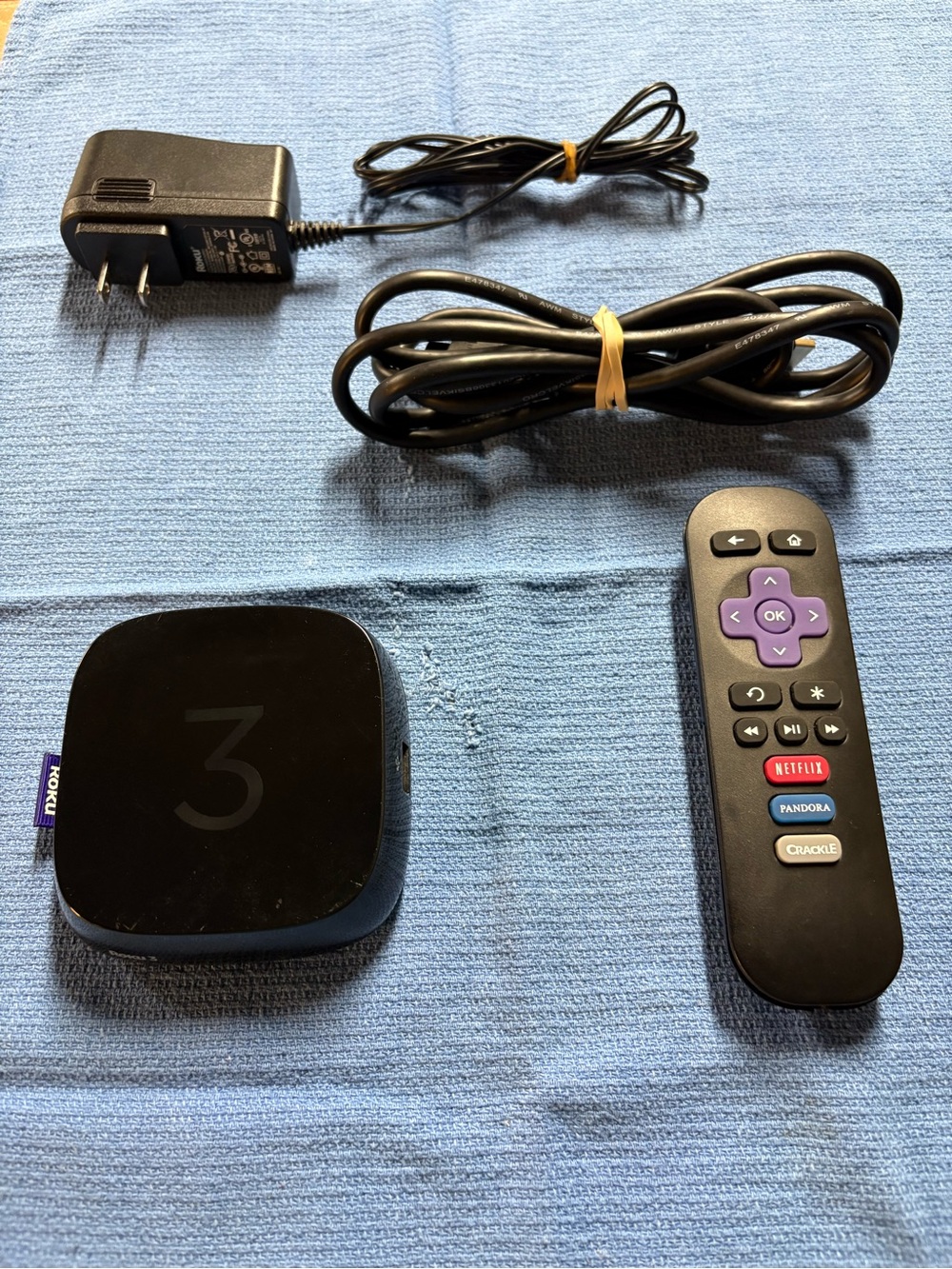 Roku 3 (3rd Generation) Media Streamer 4230X Black remote, power cord and hdmi